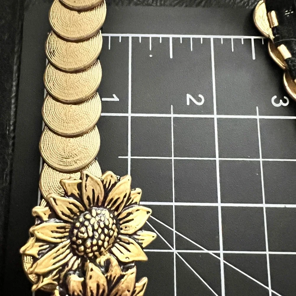 Vintage Sears Gold Sunflower Coin Stretch Belt Women Size 2X Cottagecore